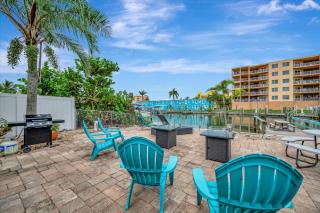 Seashell Suite 2B Pet Friendly Waterfront Dock - 8