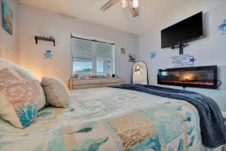 Seashell Suite 2B Pet Friendly Waterfront Dock - 0