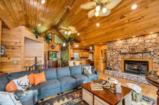 Mountain Views - Firepit - Gas Fireplace - Sleeps 15 - 3