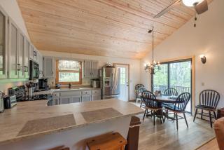 HappiNest- Hot Tub, Fire Pit, Mountain Views - 8