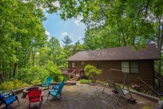 HappiNest- Hot Tub, Fire Pit, Mountain Views - 7