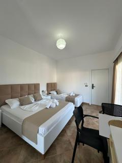White Pearl Ksamil - 4