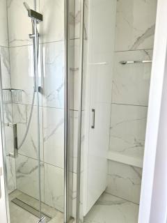 Fully Equipped One Bedroom APT - 7