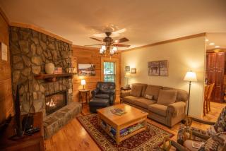Prime Location- Secluded, Fire Pit, Covered Decks! - 9