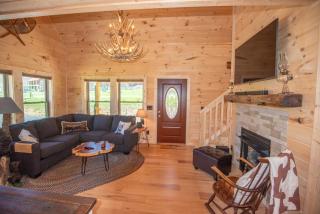 New River Log Cabin, HOT TUB, Fire Pit - 6
