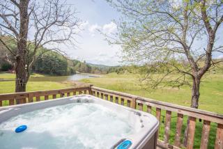 Kapena Escape on the Lake- Views, Hot Tub, Nearby River Access - 0