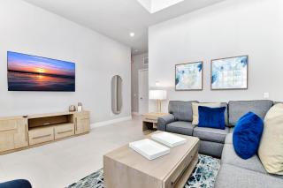Homey Condo With Pool Table Near Disney & Waterpark Access - B8-234 - 0