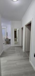 Luxury lakeview apartment - 2