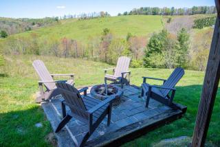 River Access, VIEWS, Sleeps 8, Fire Pit - 0