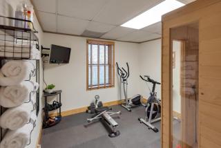 3 Bd Cabin in Sparta- Hot Tub, Dogs OK, Comfortable & Modern - 6