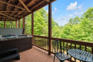 3 Bd Cabin in Sparta- Hot Tub, Dogs OK, Comfortable & Modern - 5
