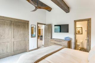 Sauna and Ski Shuttle Access Mtn-View Condo in Avon - 1