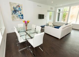 Unique contemporary 1600ft2 2BR 3BA apt OTR - 5