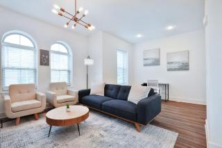 Contemporary Vintage Home Near Downtown - 9
