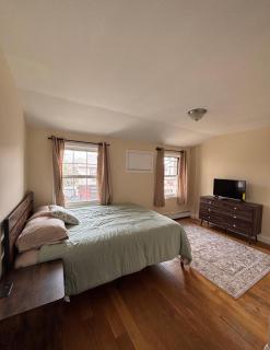 Charming and cozy Queens get away near JFK - 1