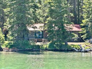 Paulina Lake Lodge and Resort - 0
