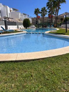 Villa Dulcinea - alojamiento familiar en segunda línea de playa con piscina - 0