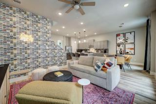 Hip Houston Heights Home 4BR Great Location - 3