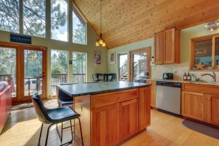2 Mi to Hiking Cabin with Deck in Angel Fire - 1