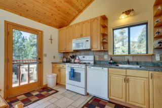 Mtn-View Deck Cabin Getaway in Angel Fire - 1