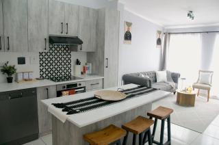 Modern Stylish Home In Cape Town - 0