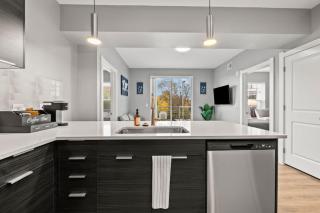 Modern Luxury in Columbus Near Downtown & OSU - 7