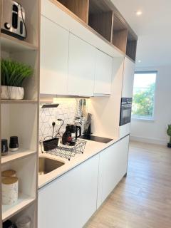 Cozy Studio Apartment Near Heathrow Airport Terminal 4 - Unlimited Wi-Fi - Paid Parking - 7