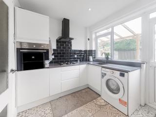 3bed House Abbey wood Sleeps 8 Elizabeth Line - 6