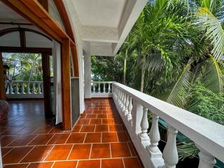 Apt 47 Hilltop Retreat Ocean Garden Views - 5