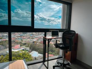 Stunning Sunset View Apartment with Free Parking - 9