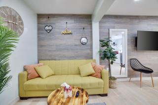 Apartment Minutes from Camelback Mountain with Washer Dryer - 7