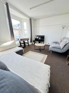 Cottage Flat 2BD Leyton Near Central Line - Sleeps 10 - 4