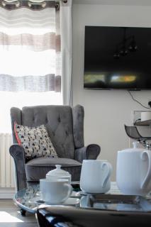 Modern Medway Bungalow - 3BR Garden & Free Parking, Kent - 8