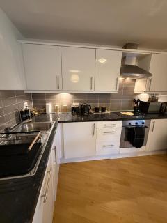 1 Bed Flat - Sleeps 4 - Parking - Wifi - 7