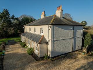 Hawthorn Farmhouse - 3