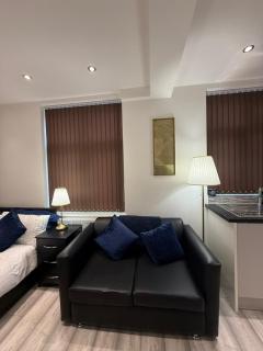 Stylish Studio Apartment - 4