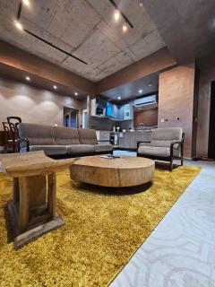 Cozy Retro Park View Apartment - 5