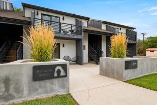 Near Downtown Stylish 2BR With Amazing Patio - 4 - 9