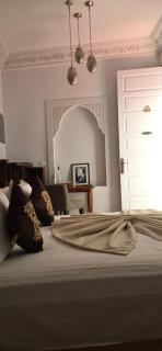 Riad Laly Tourisme Eclairé Le bijou de la medina - 9