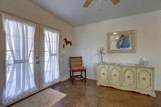 Oro Valley Guest House with Roof Top Views - 9