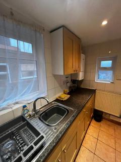 close to stadium and the beach 2 bed groundfloor,sky Netflix - 4