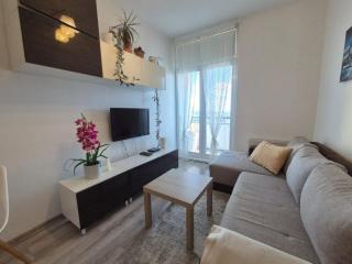 Cosy 2 bedroom flat close to the town with parking - 6