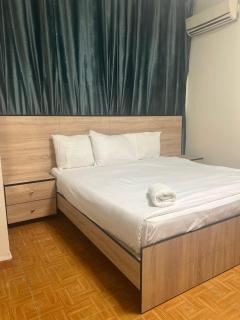 Weekend Furnished Apartment - 0