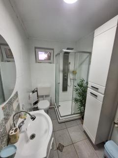 Casuta din Gradina - 3