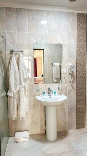 Baitau Hotel Aktobe - 1