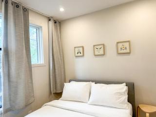 Lovely One-Bedroom in Vibrant Plateau Mont-Royal - 5