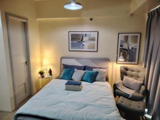 Cheap Accommodation - Newport Boulevard - 0