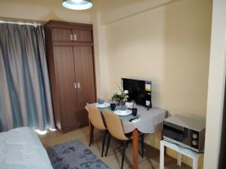 Cheap Accommodation - Newport Boulevard - 4