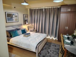 Cheap Accommodation - Newport Boulevard - 2
