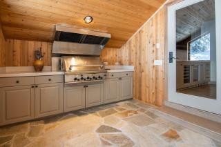 RMR: Sublette Ridge Ski Lodge in Teton Village - 1